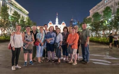 Solo Travel: Independent or With a Group?
